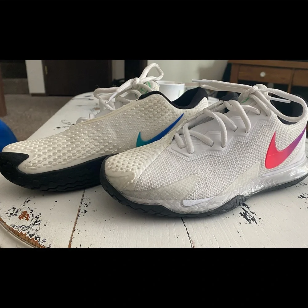 Women’s Nike Women Court Air Zoom Vapor Cage, size 8 - Picture 3 of 5